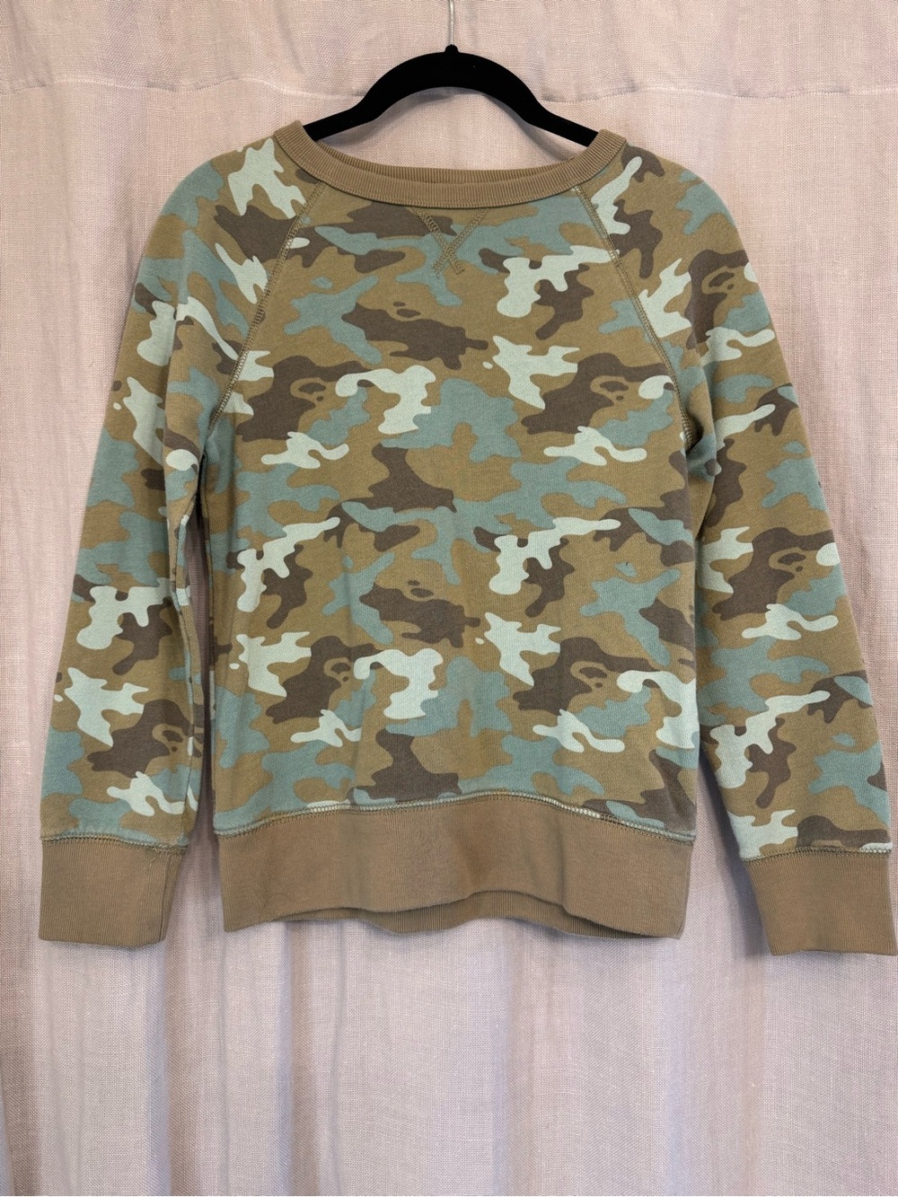 Cherokee Camo Crewneck Sweatshirt Medium (8/10)